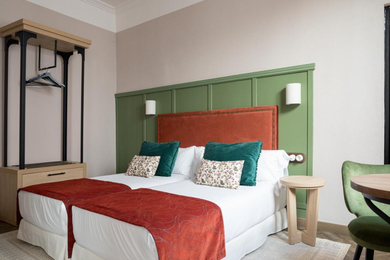 The Honest Hotel & Apartments Севілья Екстер'єр фото