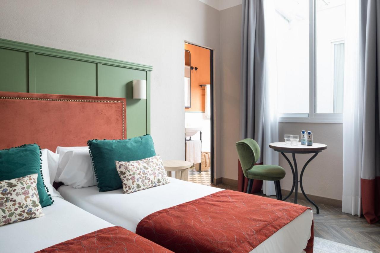 The Honest Hotel & Apartments Севілья Екстер'єр фото