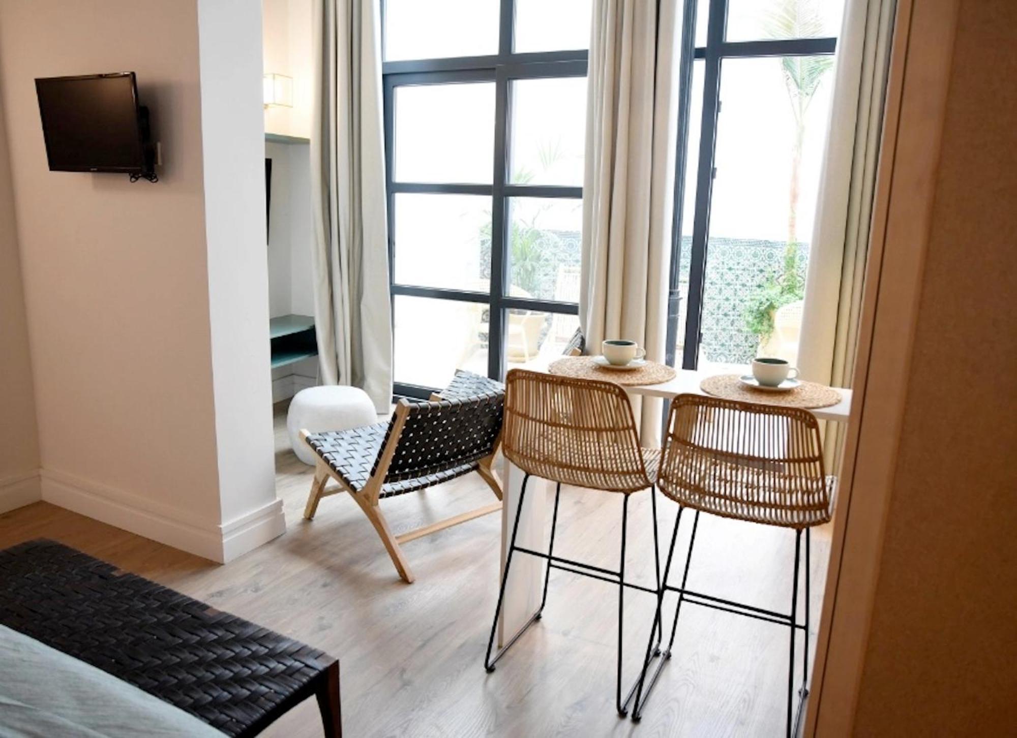 The Honest Hotel & Apartments Севілья Екстер'єр фото
