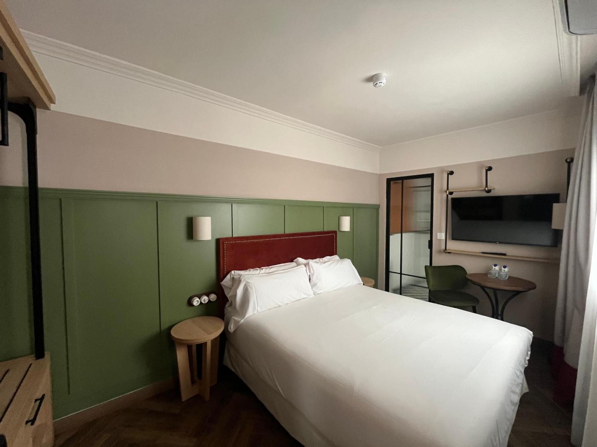 The Honest Hotel & Apartments Севілья Екстер'єр фото