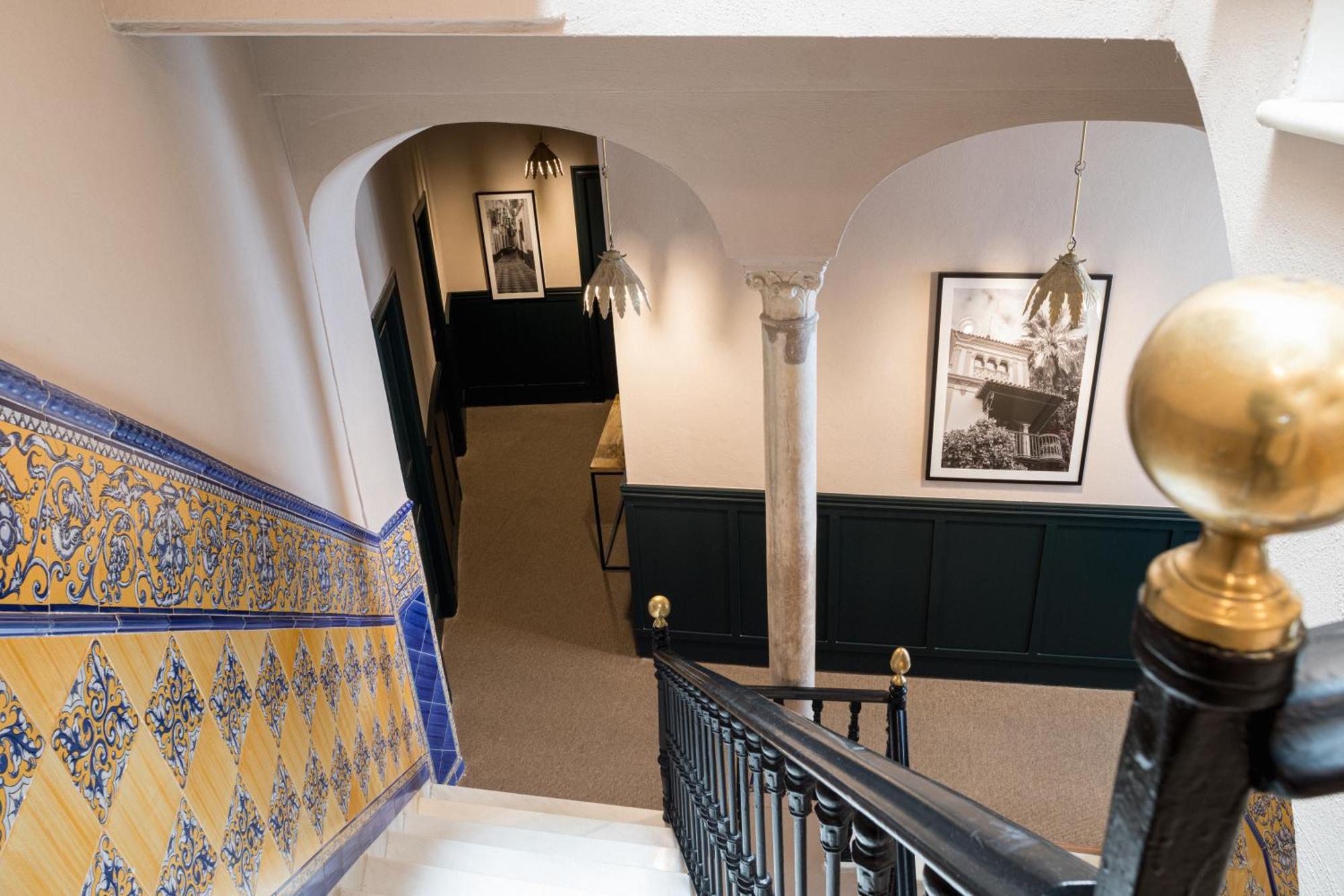 The Honest Hotel & Apartments Севілья Екстер'єр фото