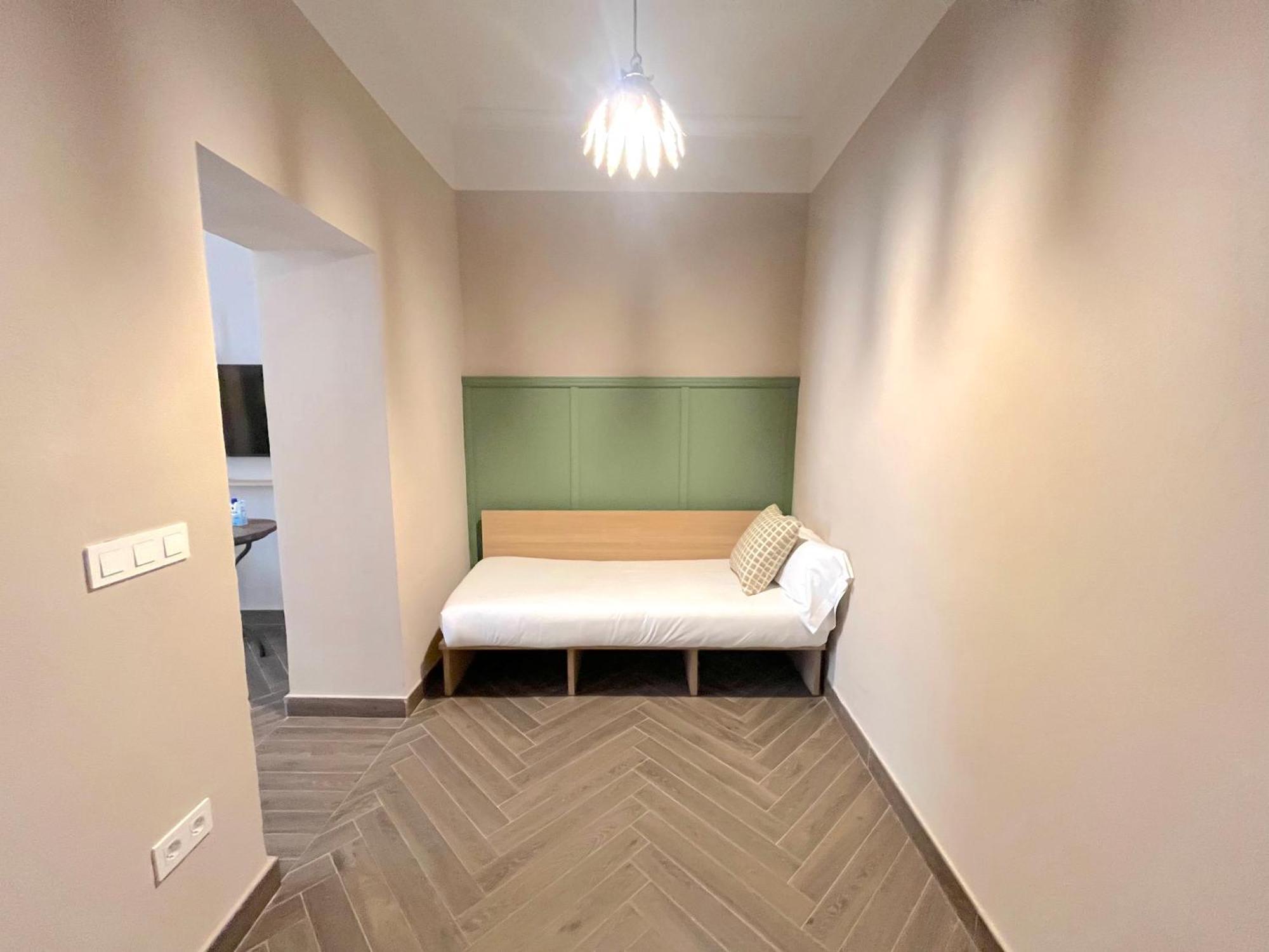 The Honest Hotel & Apartments Севілья Номер фото